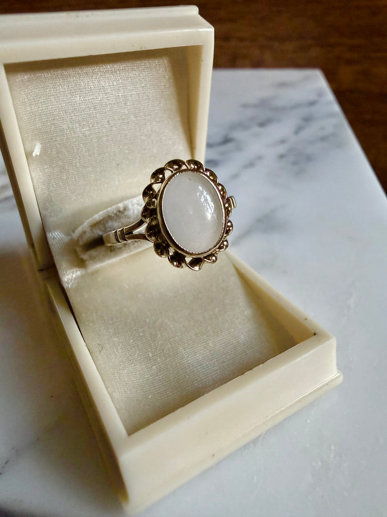 Vintage 10K Gold Moonstone Ring