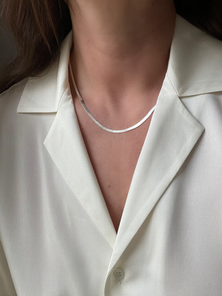 Elora Herringbone Necklace