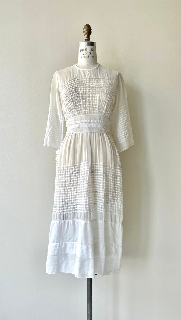 Milieu Silk Dress | 1920s DEAR GOLDEN Milieu Silk Dress | 1920s DEAR GOLDEN