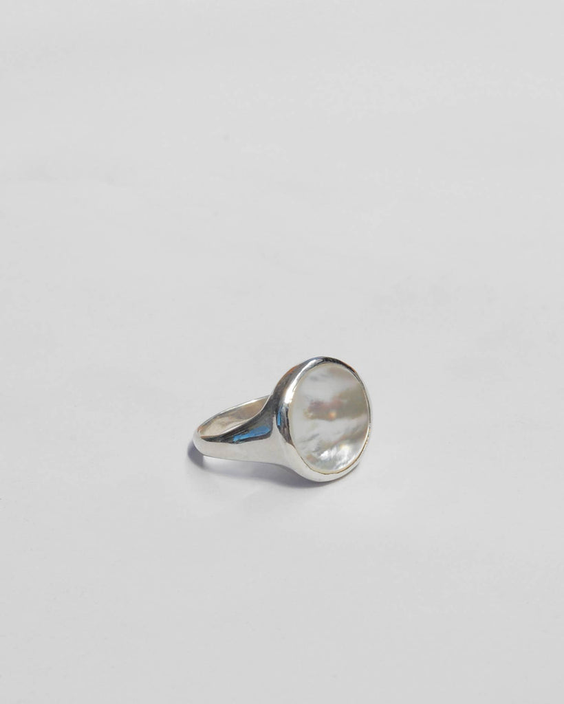 Lacuna Mother of Pearl Ring | Tiro Tiro