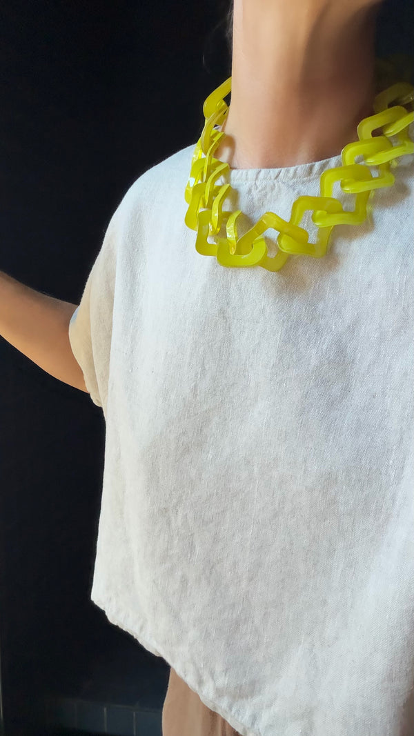 Tremelo Necklace