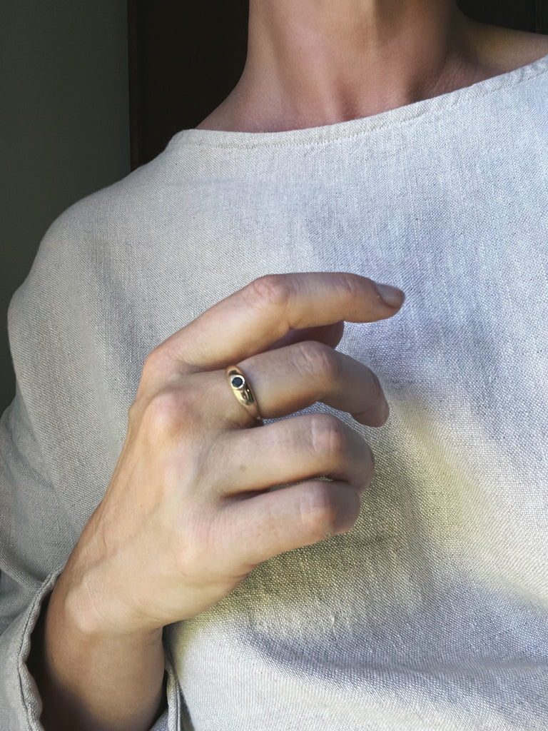 Vintage 9K Sapphire Ring