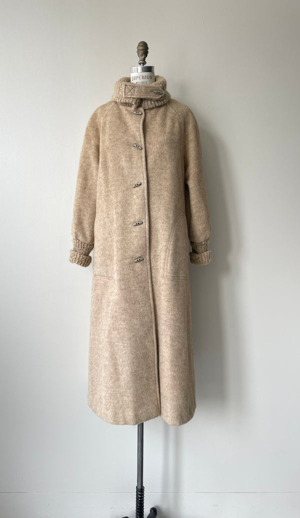 Herringbone Belted Wool Coat – DEAR GOLDEN