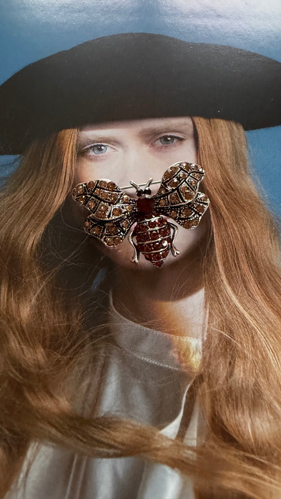 Mute Bee Brooch