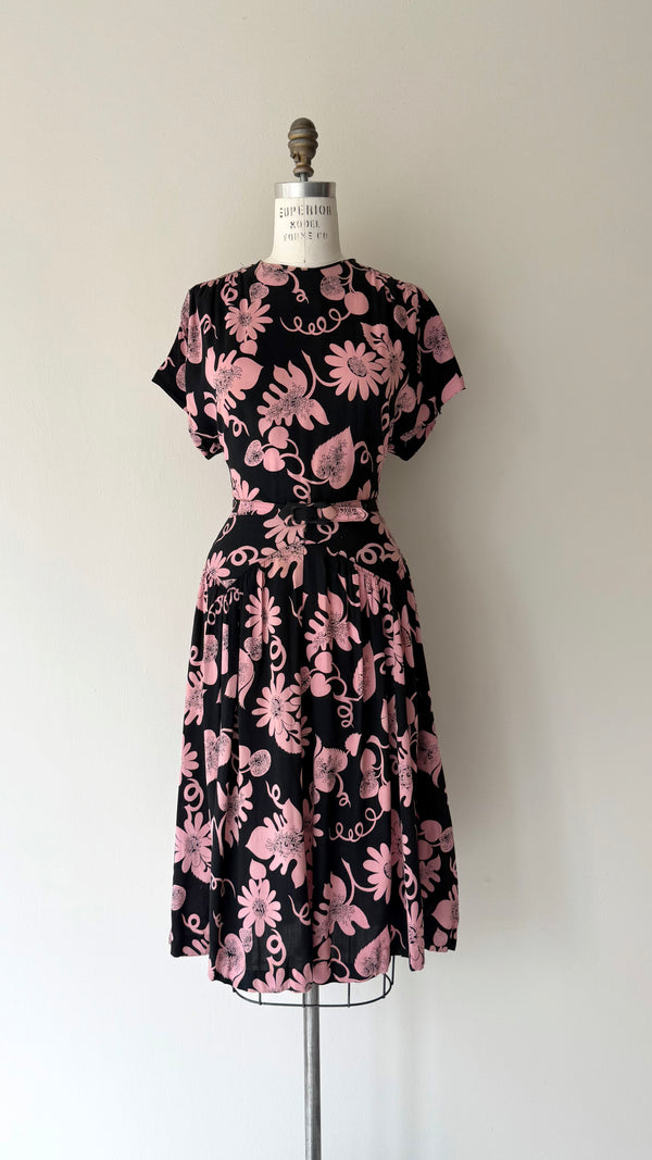 Illustrated Silhouette Dress | 1940s