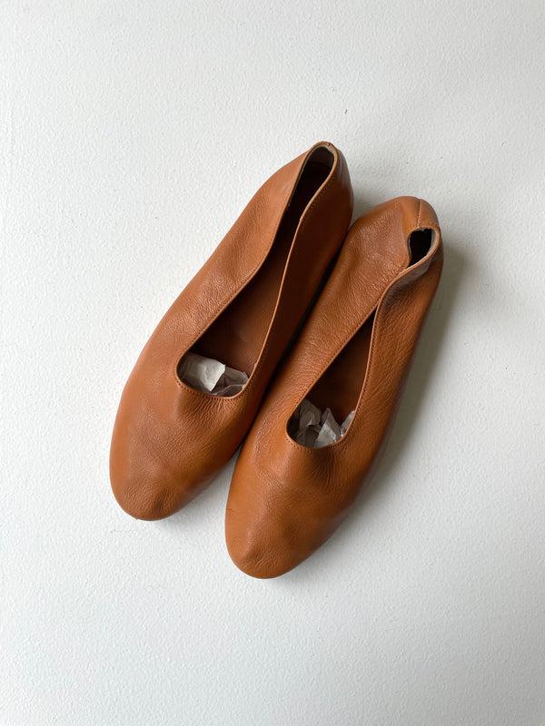 Nutmeg Leather Flats