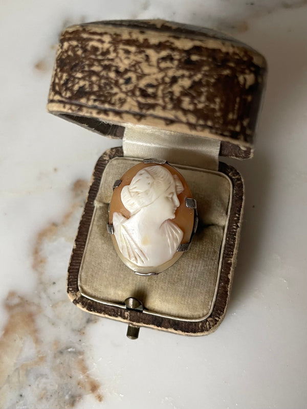 Antique Cameo Ring | 1920s