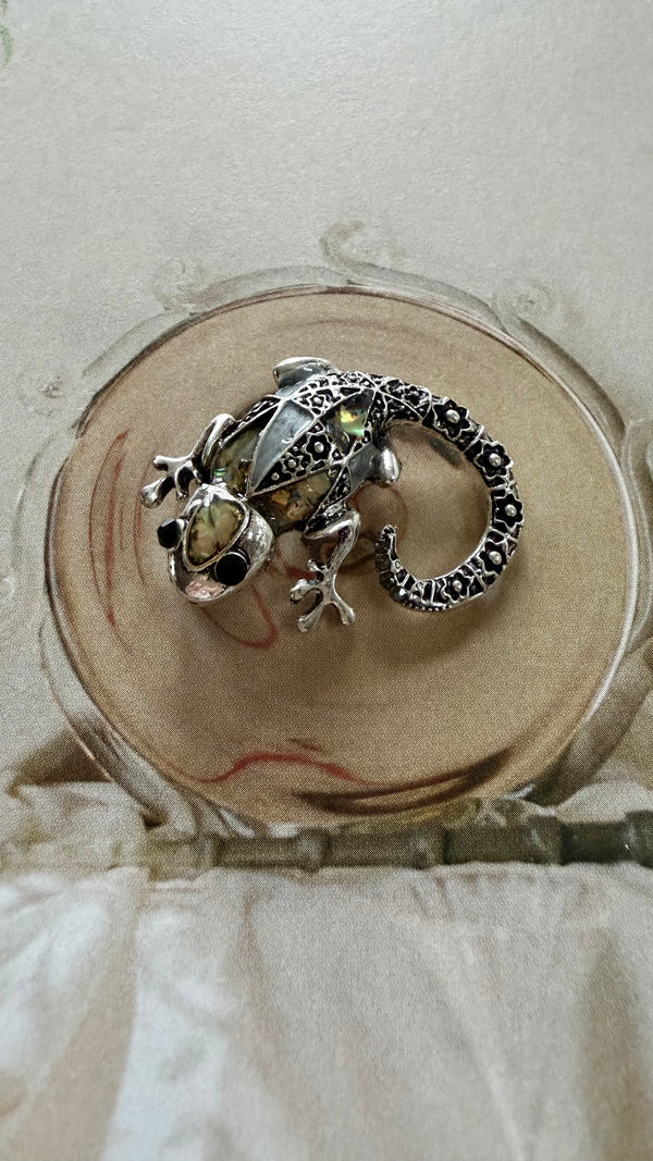 Gecko Brooch