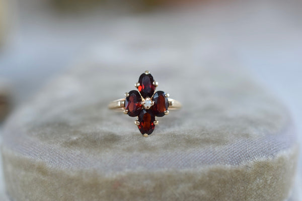 Vintage 10K Garnet & Seed Pearl Ring