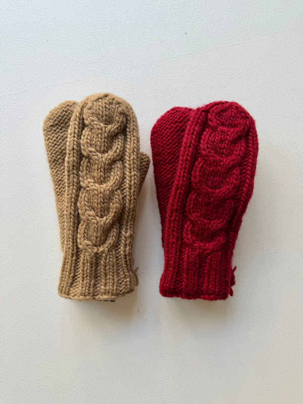Cable Knit Wool Mittens