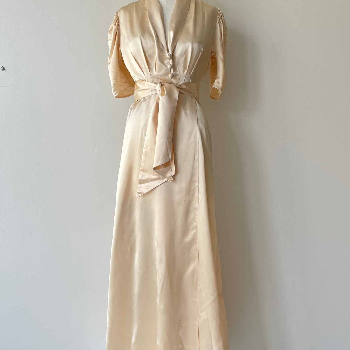 Tresor Wrap Dress | 1940s DEAR GOLDEN Tresor Wrap Dress | 1940s DEAR GOLDEN