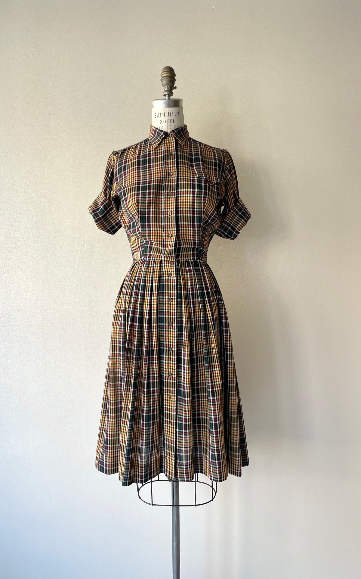 ワンピース Gold-Buttoned Plaid Knit Dress Gold-Buttoned Plaid Knit Dress