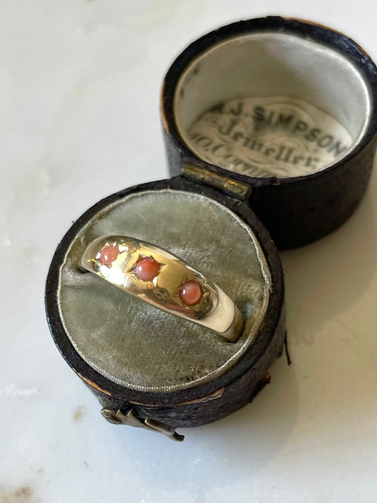 Gypsy Set 9K Coral Ring