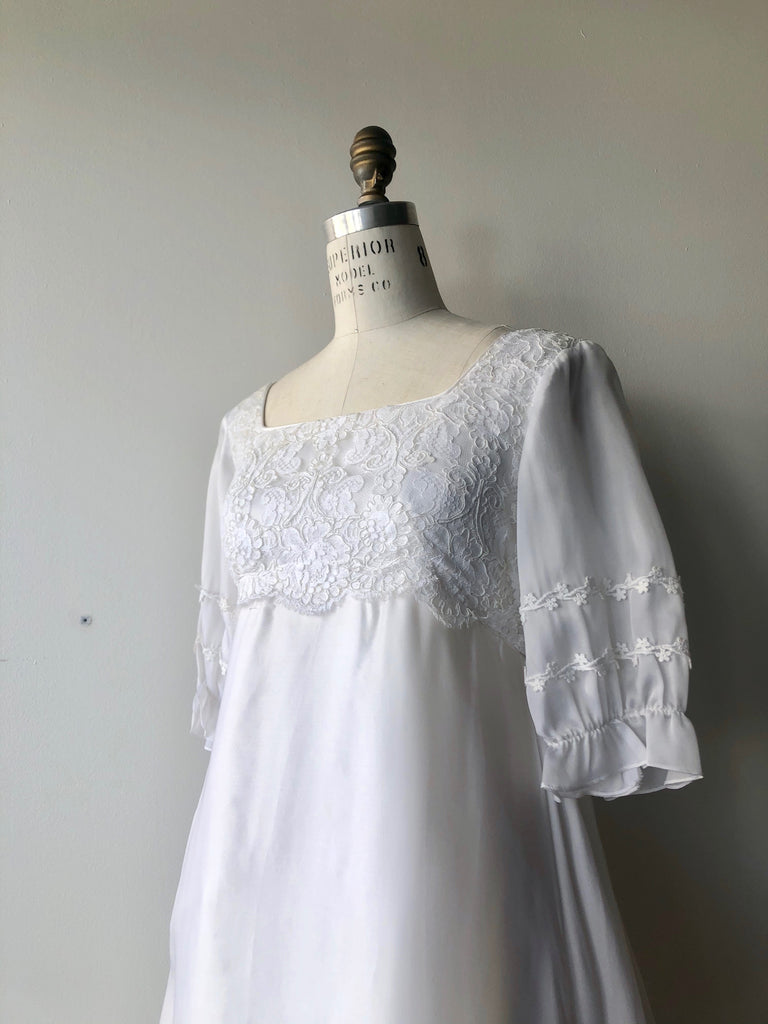 Alfred Angelo Wedding Gown DEAR GOLDEN Alfred Angelo Wedding Gown DEAR GOLDEN
