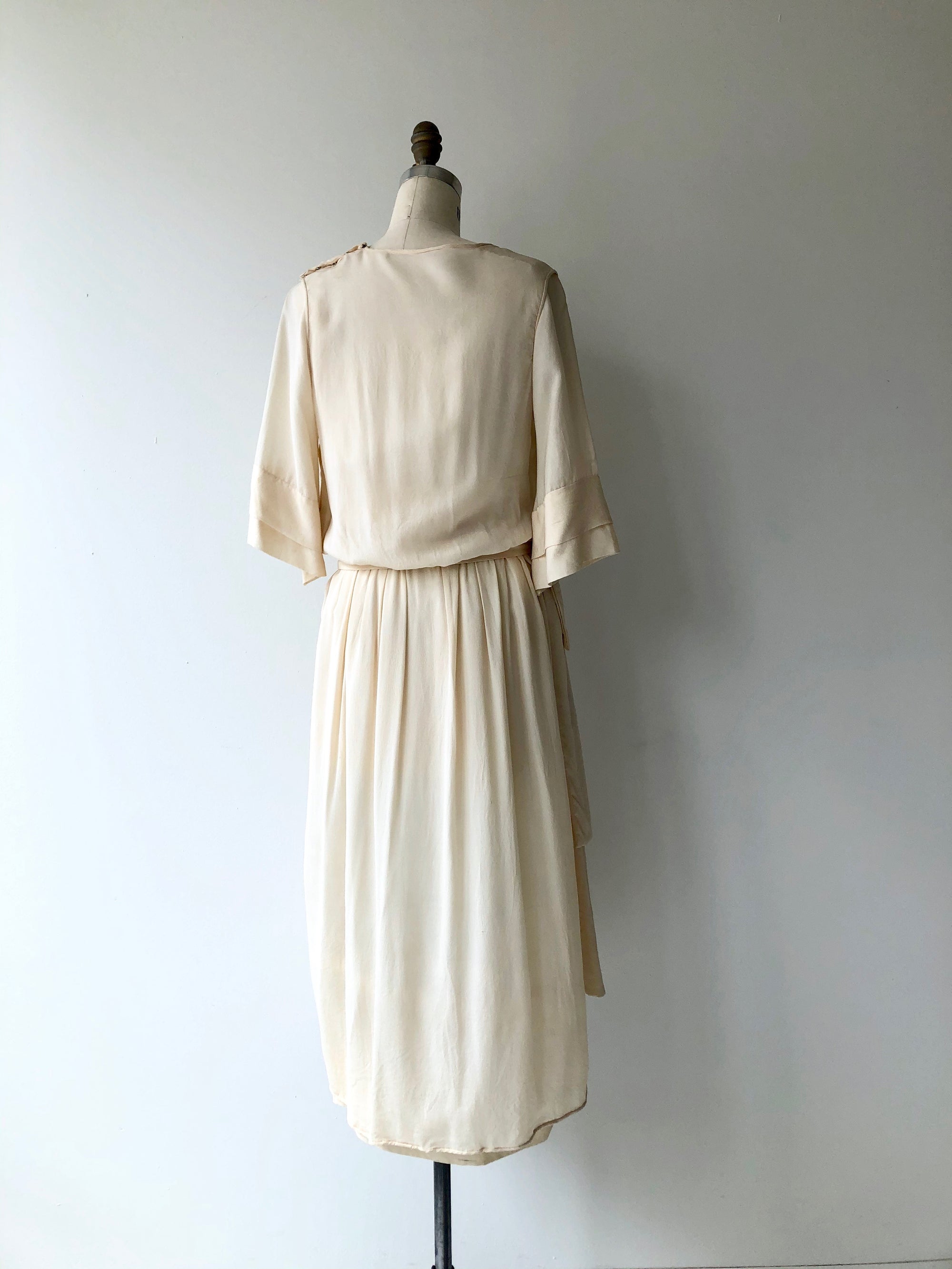 Elaria Silk Dress | 1920s – DEAR GOLDEN